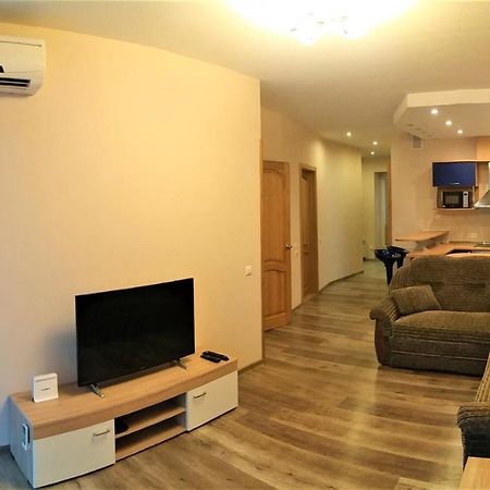 Apartaments Near Svyturio Arena ไคลเพดา ภายนอก รูปภาพ